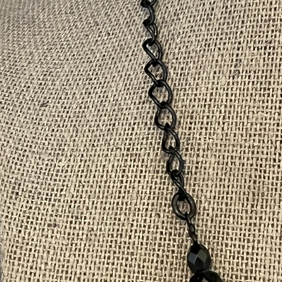 Vintage Avon Black Filigree Pendant Necklace - Women Jewelry - Picture 5 of 10